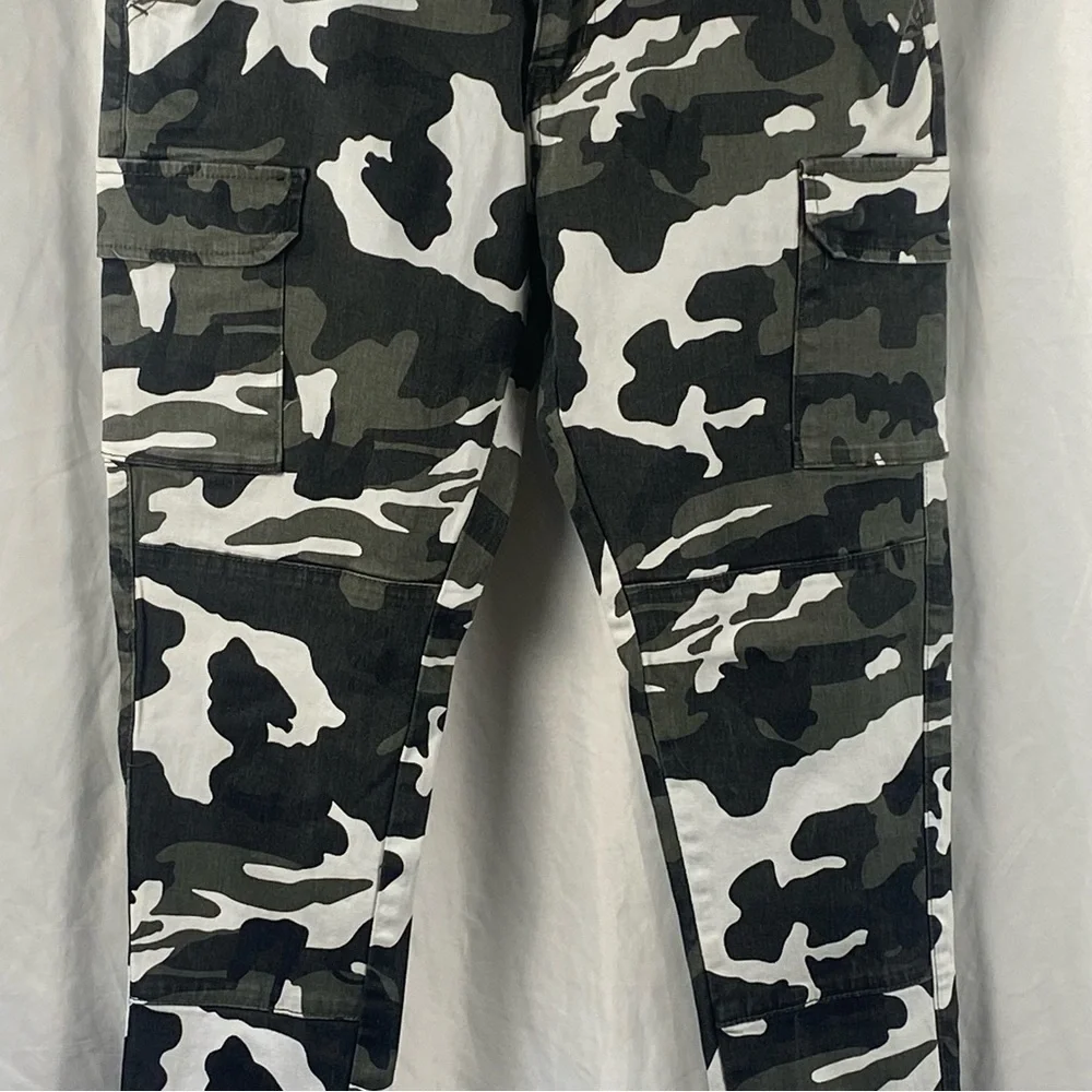 American Bazi Women’s Camouflage Cargo Joggers Pants Size Large - Picture 4 of 16
